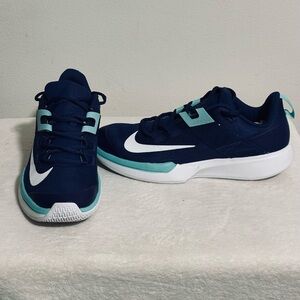 Nike Navy and Teal Men's Sneakers